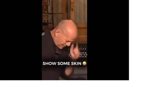 So some skin Funny Moment Katy Perry Hollywood Song